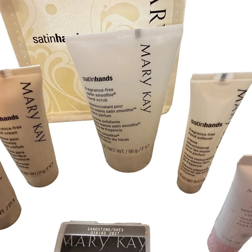 Mary Kay Lot: Satin Hands Travel Mini Set + Mineral Bronzing Powder Sandstone